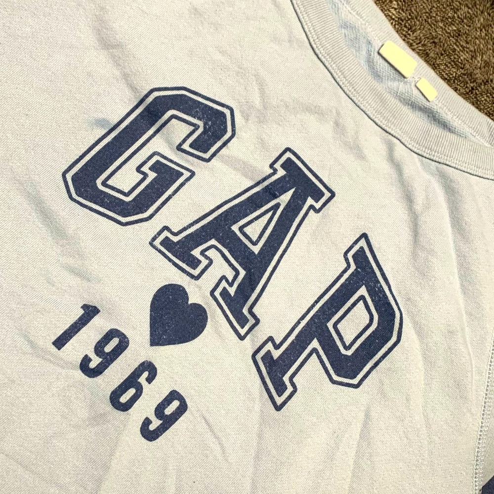 WOMAS GAP SWEATER